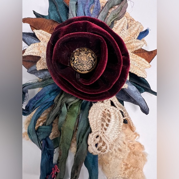 Other - Woman’s clothing decoration pin